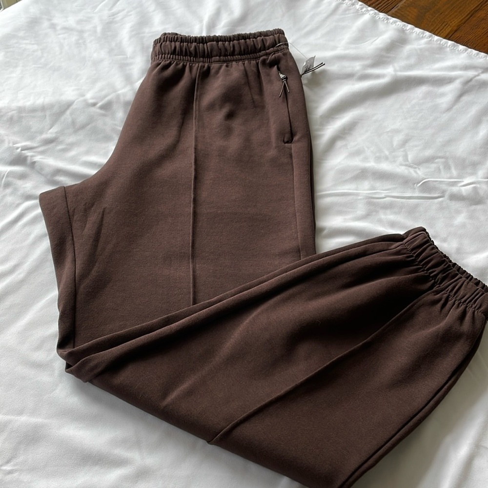 Women’s Old Navy High Rise Joggers NWT!